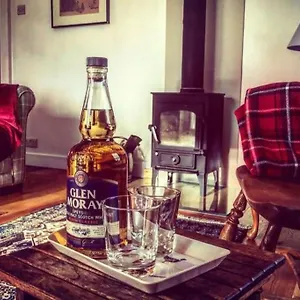  Apartment Folly View - Private, Peaceful With Stunning Views. United Kingdom
